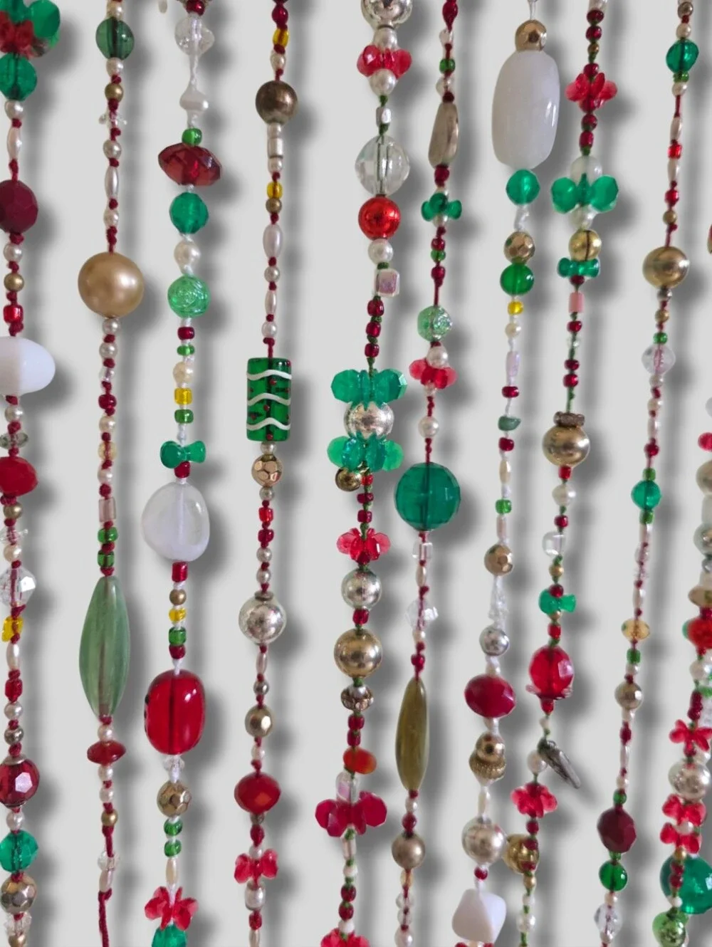 Handcrafted Christmas Holiday Beaded Wall Hanging - Green & Red